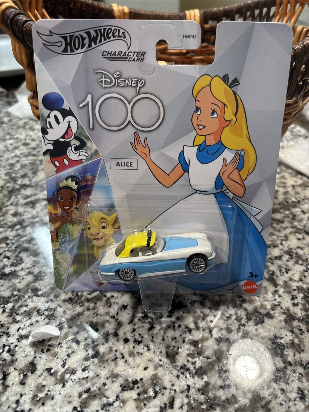 Hot Wheels Character Cars Disney 100 Alice In Wonderland Alice 1:64 Diecast 2023